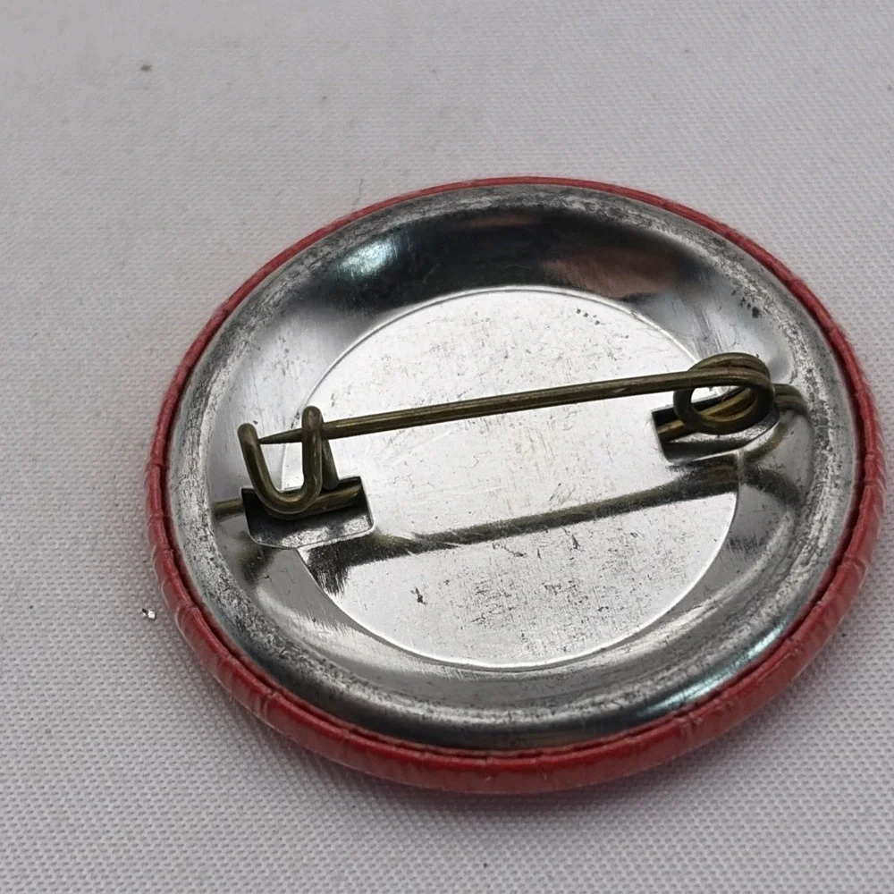Vintage From Minnesota With Love‎ Duck Apple Pond Button Pin
